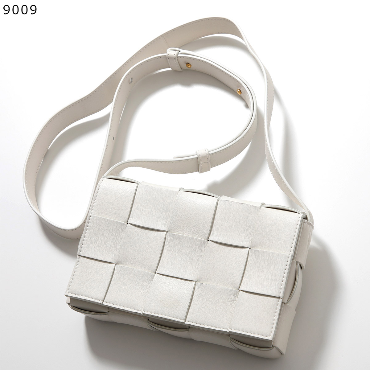 BOTTEGA VENETA（ボッテガ・ヴェネタ） ショルダーバッグ スモール