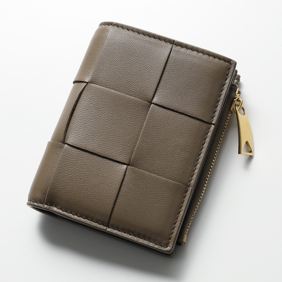 BOTTEGA VENETA（ボッテガ・ヴェネタ） 二つ折り財布 742698 706010