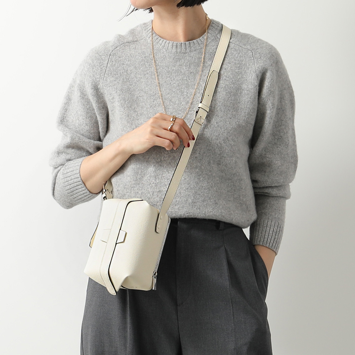 Valextra（ヴァレクストラ） ショルダーバッグ TRIC TRAC トリック