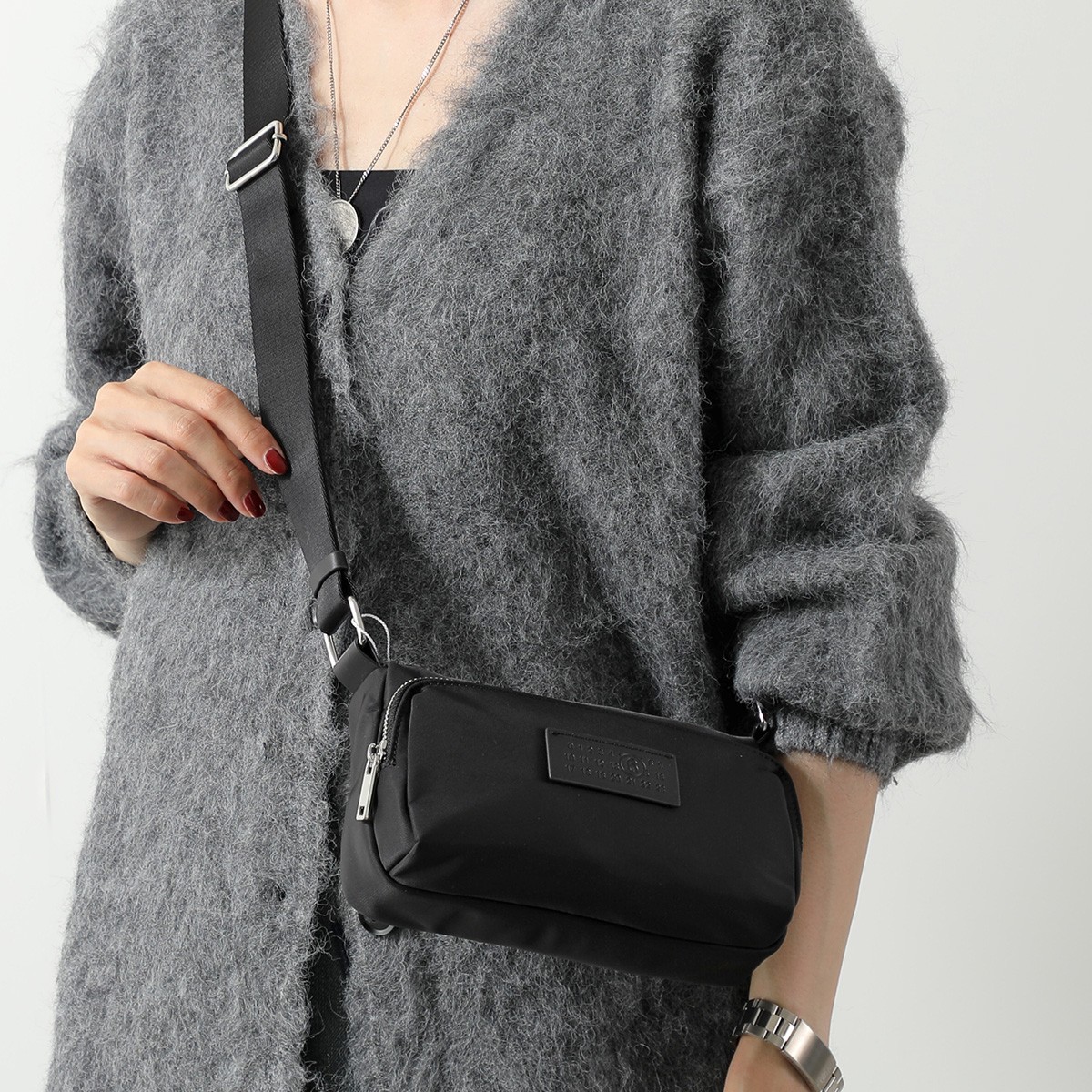 MM6 エムエムシックス メゾンマルジェラ ボディバッグ SB5WG0023 P8504