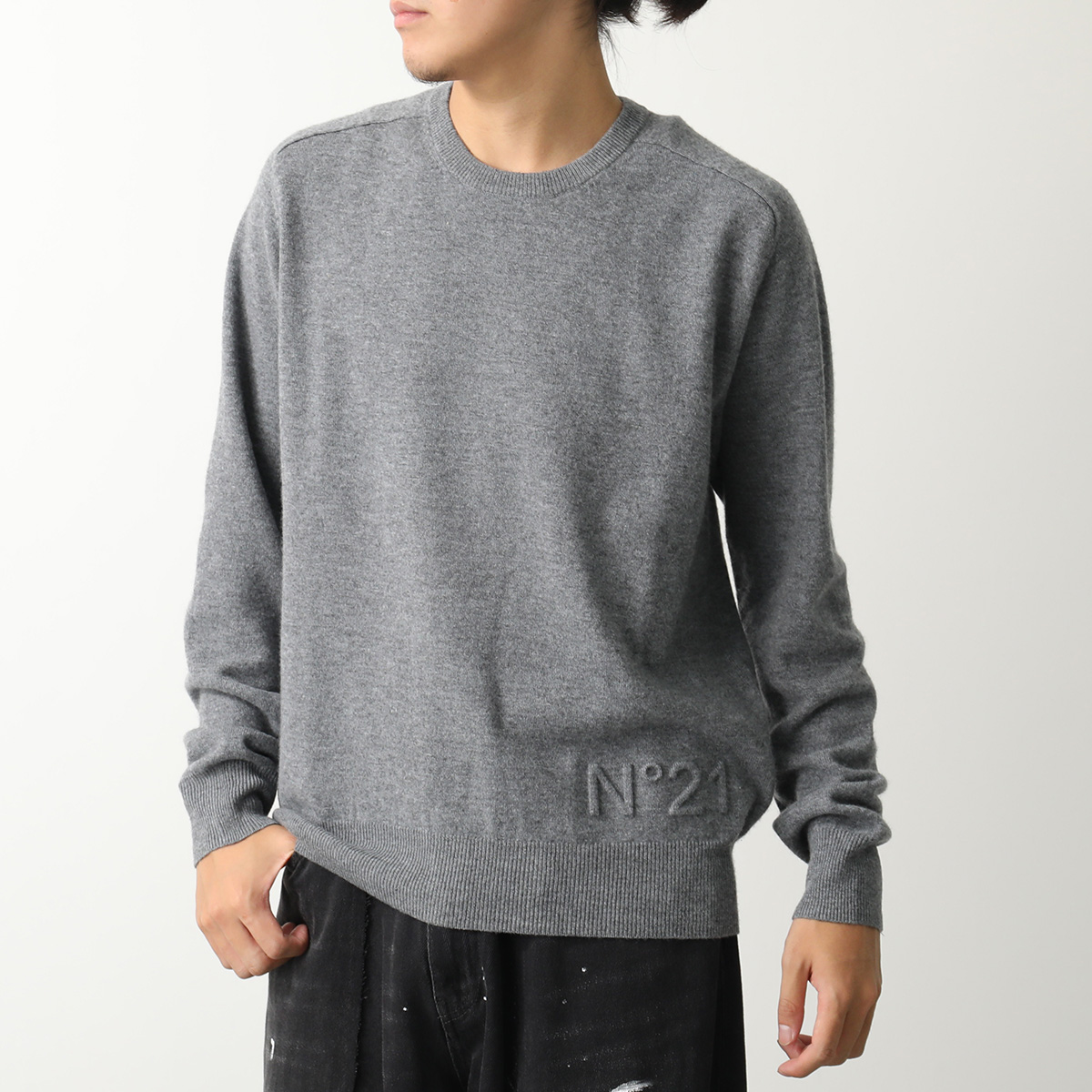N°21（ヌメロヴェントゥーノ） セーター A001 9004 メンズ ウール