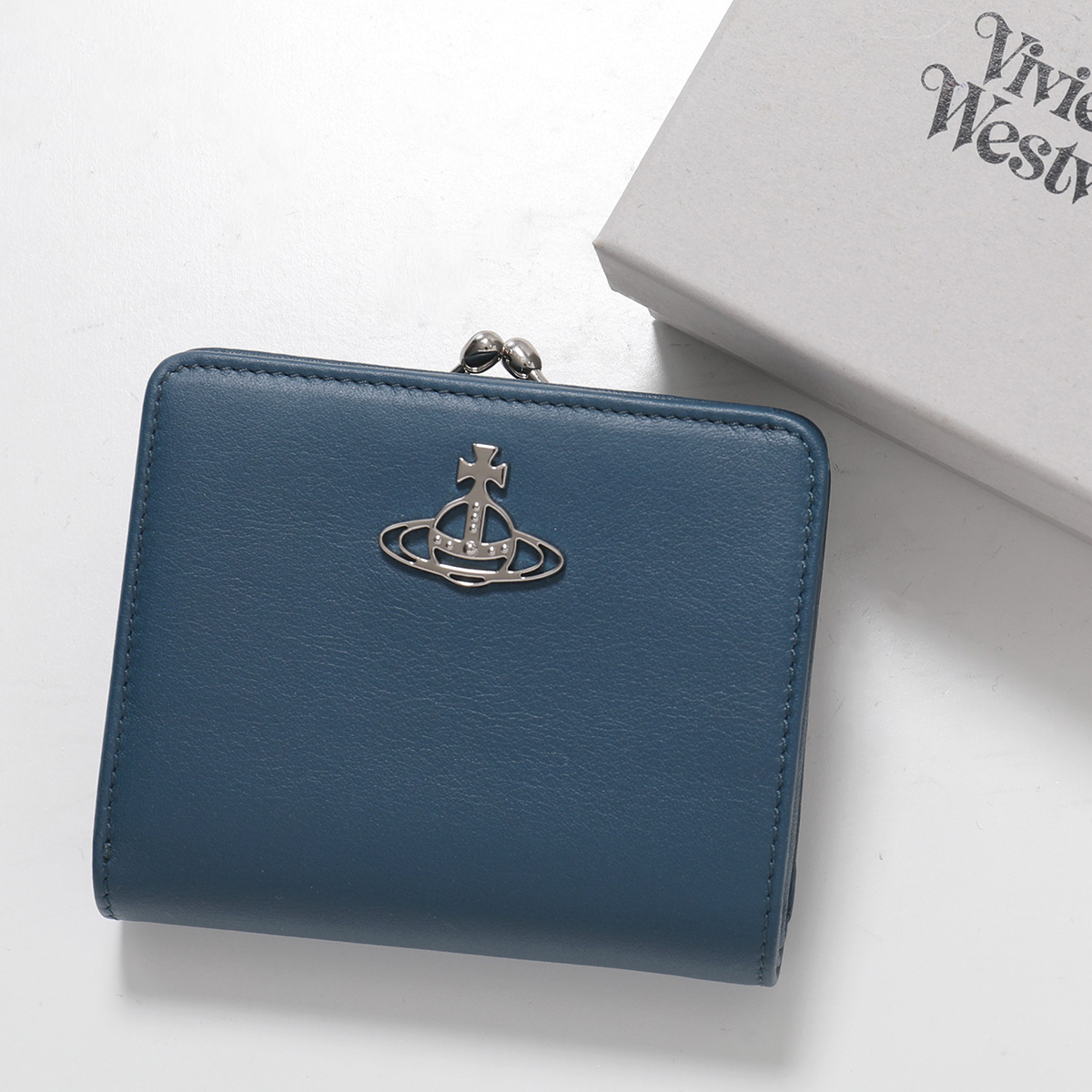 Vivienne Westwood（ヴィヴィアンウエストウッド） 二つ折り財布