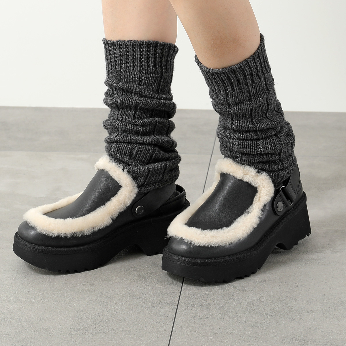 UGG（アグ） サンダル ESMEE LEATHER CLOG エスミー レザー クロッグ
