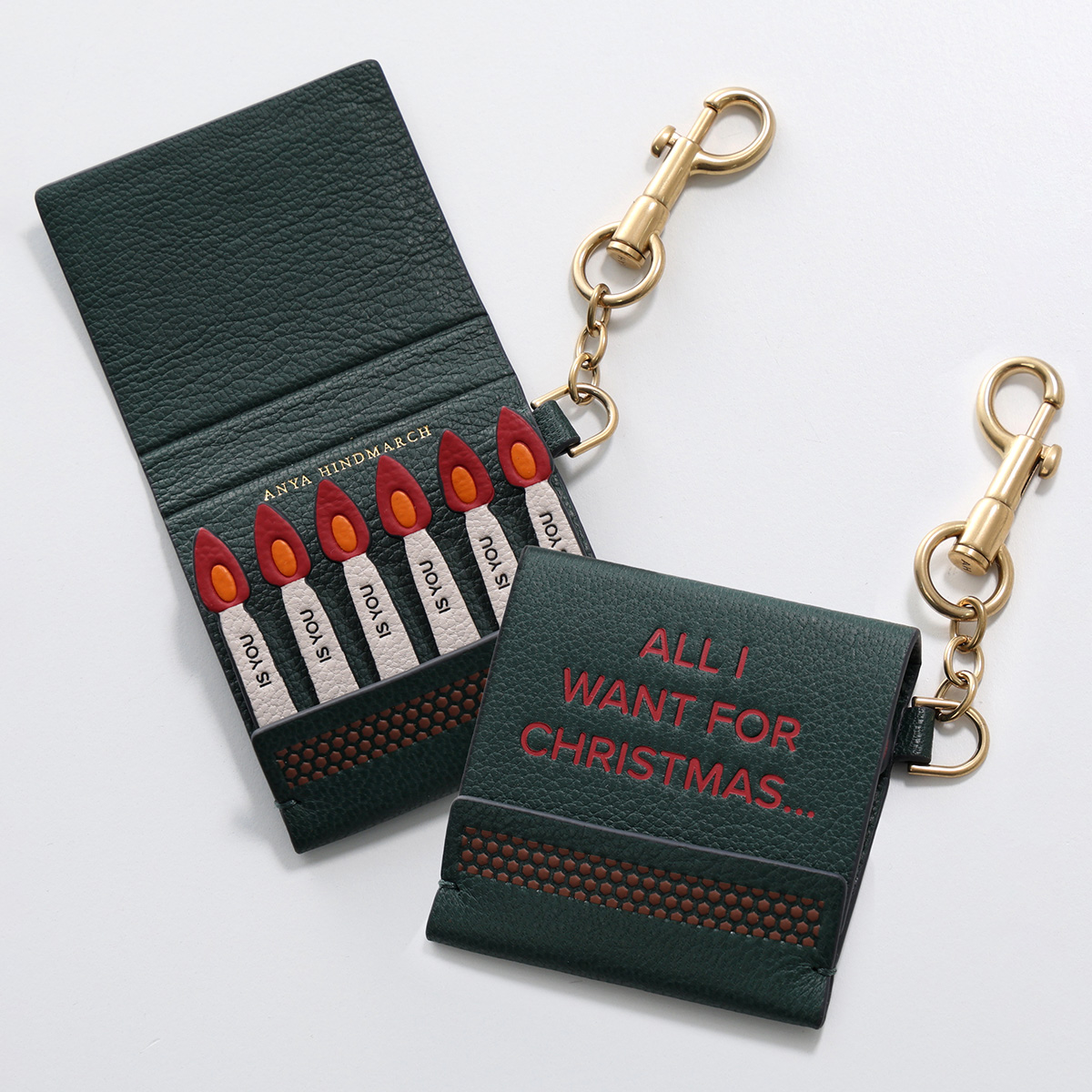 ANYA HINDMARCH（アニヤ・ハインドマーチ） キーホルダー Charm