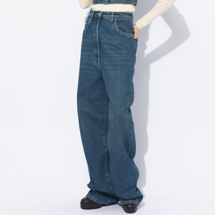 PRADA（プラダ） ウォッシュ加工 メタルロゴ ボタンフライ ハイライズ