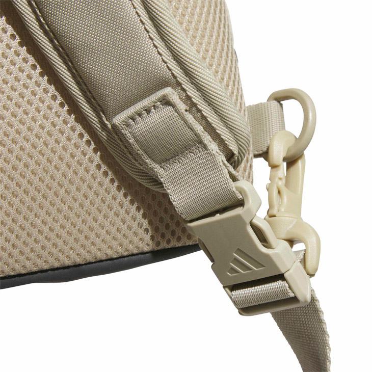 adidas（アディダス） ボディバッグ 6.2L メンズ レディース かばん