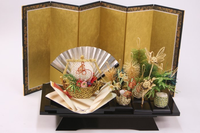 金屏風 単品 お雛様 雛人形 屏風のみ ディスプレイ 結納用・13号(金彩