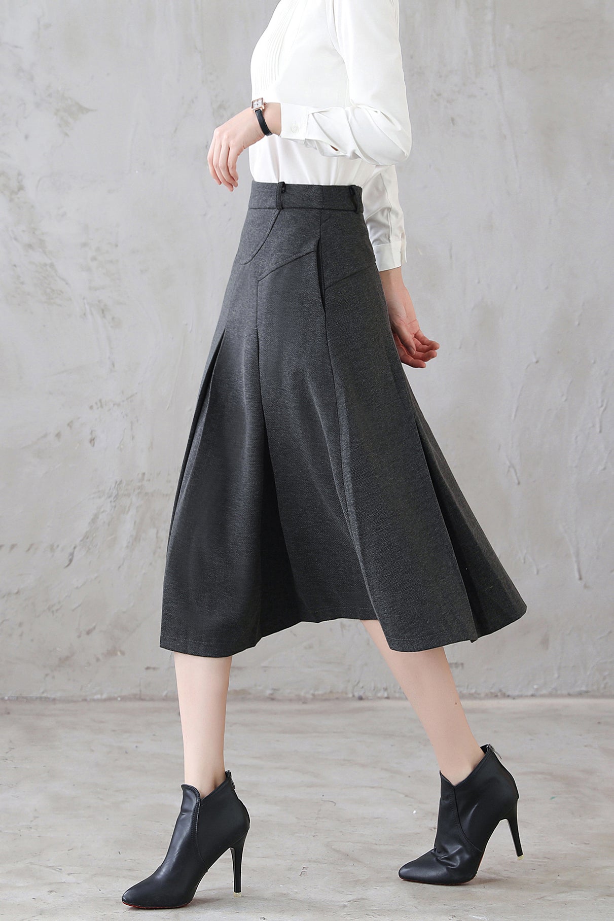 Women's Pleated Midi Wool Skirt in Grey 312301 – Xiaolizi