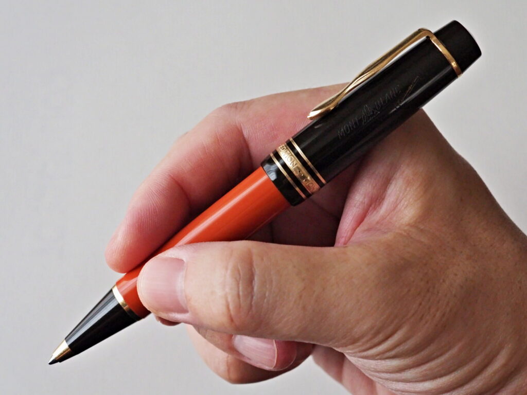 モンブランの歴史が凝縮されたデザイン！作家シリーズ「ヘミングウェイ