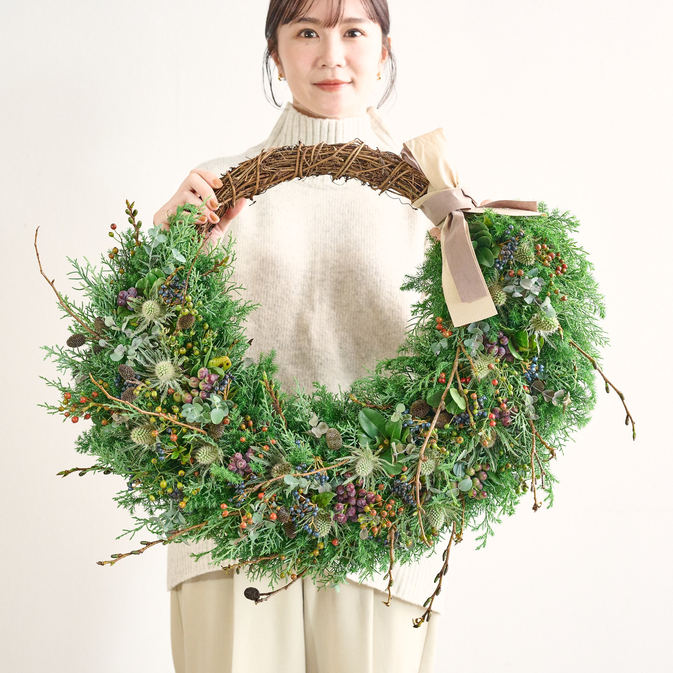 受注販売】冬の枝ものでつくったクリスマスリース2025（生花）