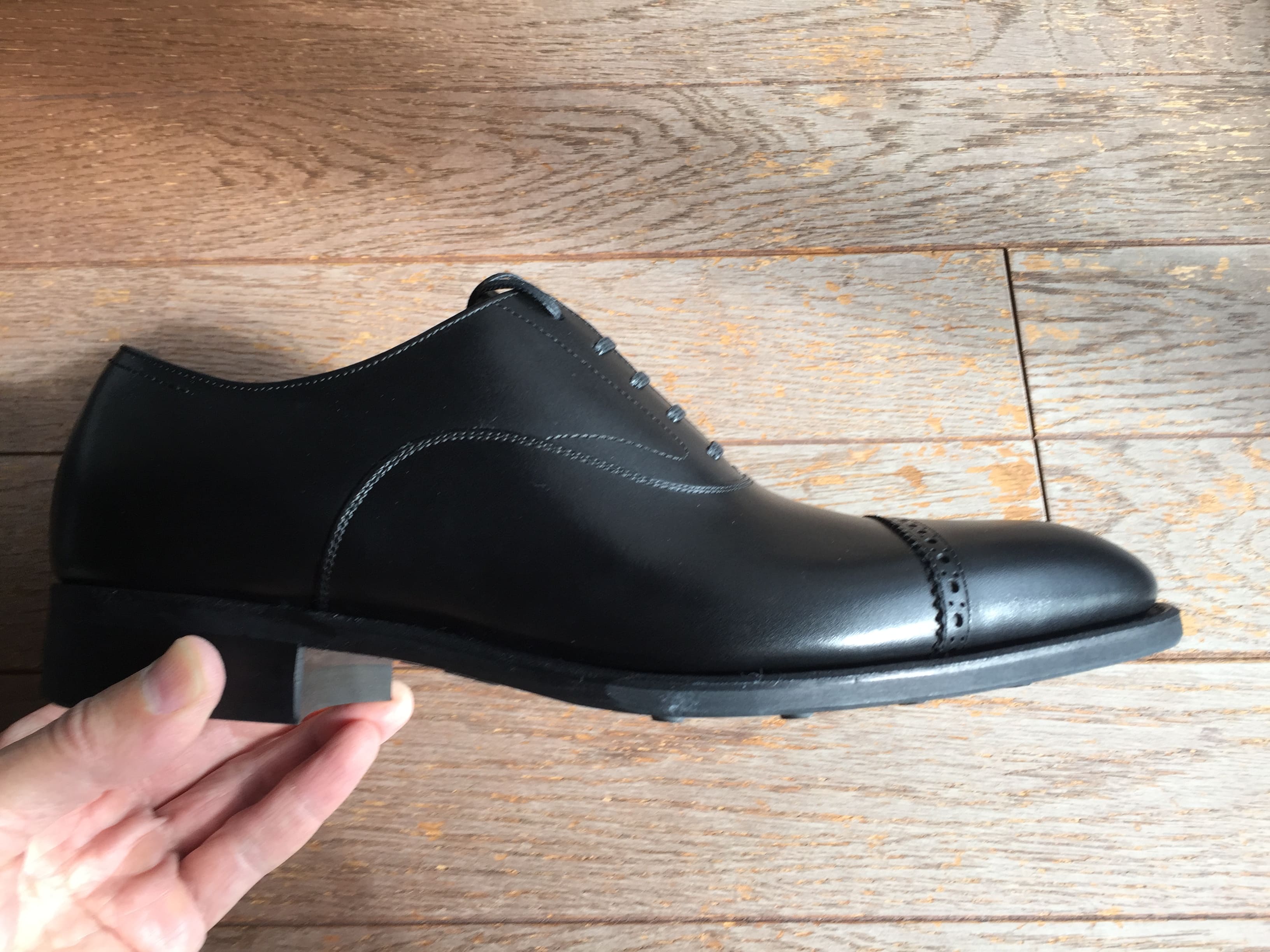 ユニオンインペリアルのパンチドキャップトゥ | 紳士靴サイズ館