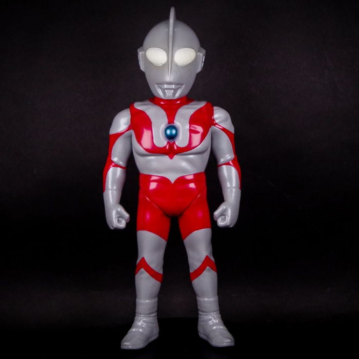 PLANET Xが挑んだ「ウルトラマン」がギャラリー＆ショップ・墓場の画廊