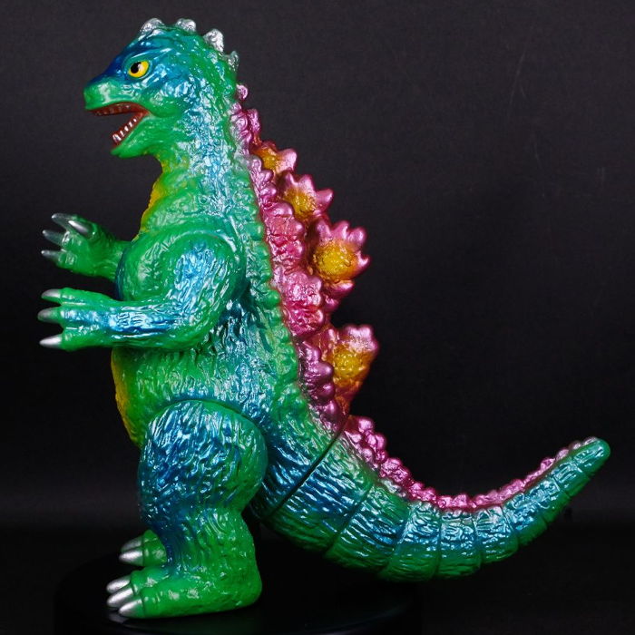 ブルマァクから「ゴジラ50」が新たに「グリーン」となって出現