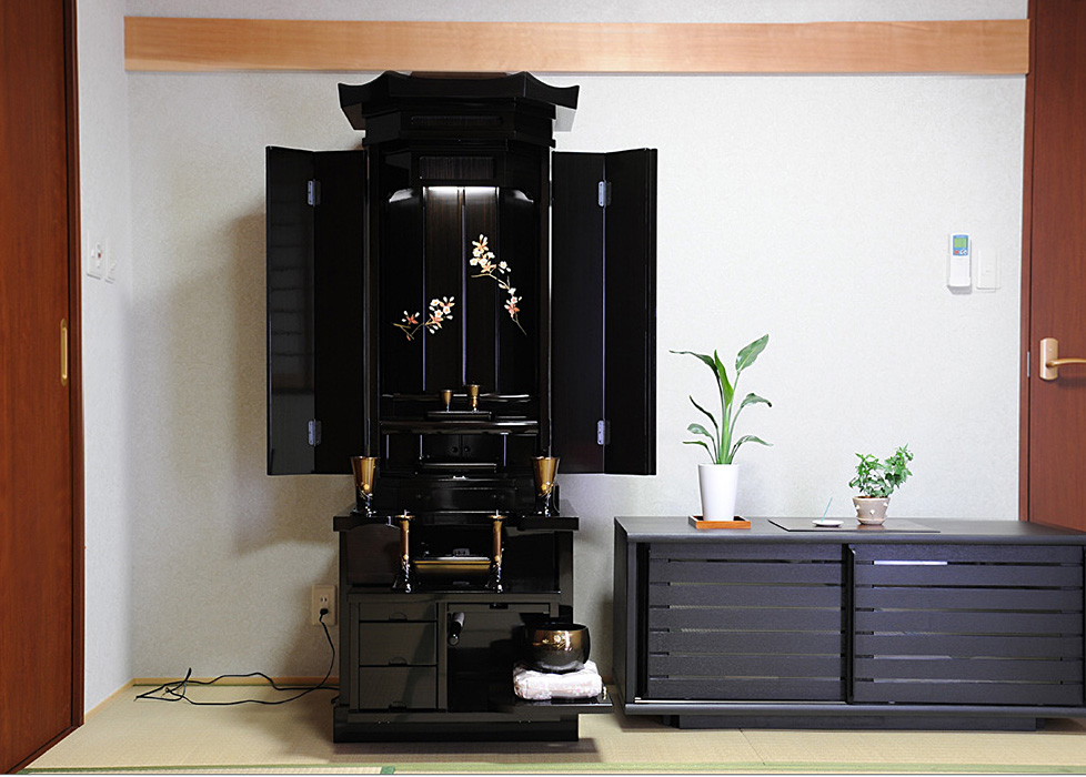 新創春 黒檀 枝桜 | 創価学会仏壇・仏具なら誓願堂へ