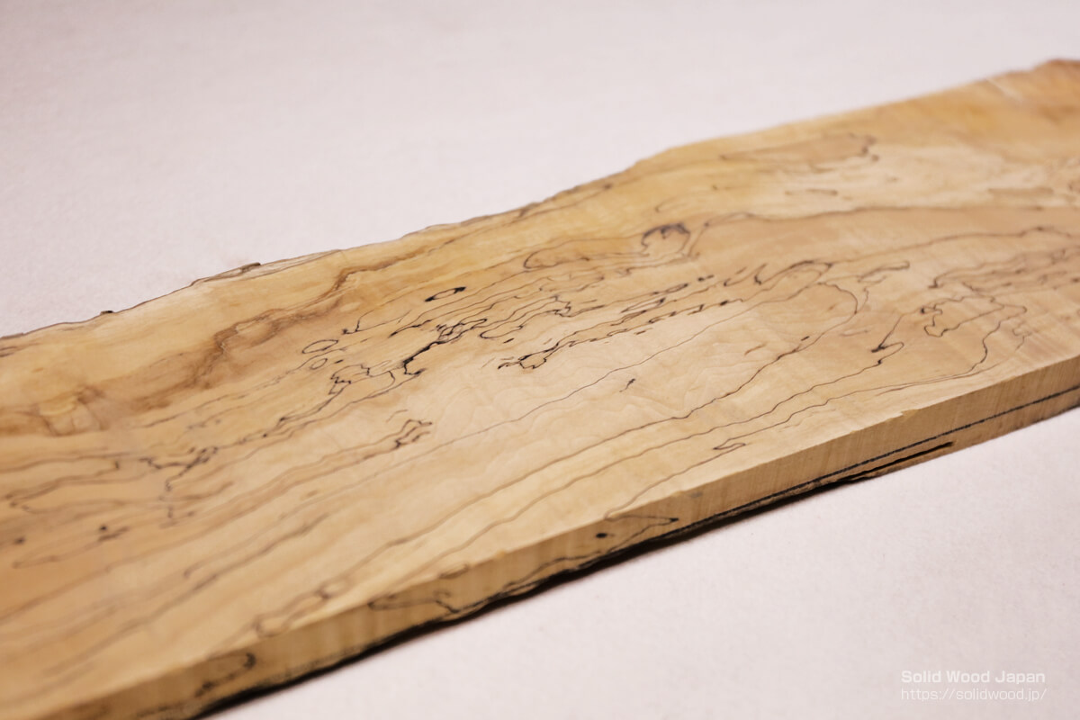 スポルテッド杢目 | 無垢材とは | 一枚板比較