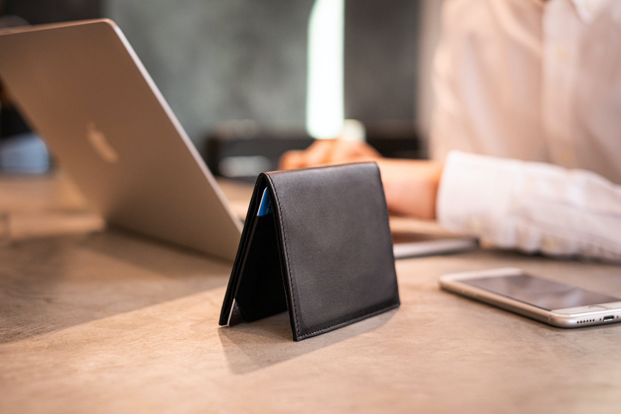 Tenuis 第3世代 究極の薄い革財布