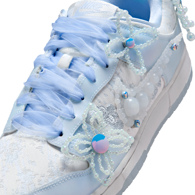 ナイキ ダンク LOW Women's Artist コレクション[HV8575-100