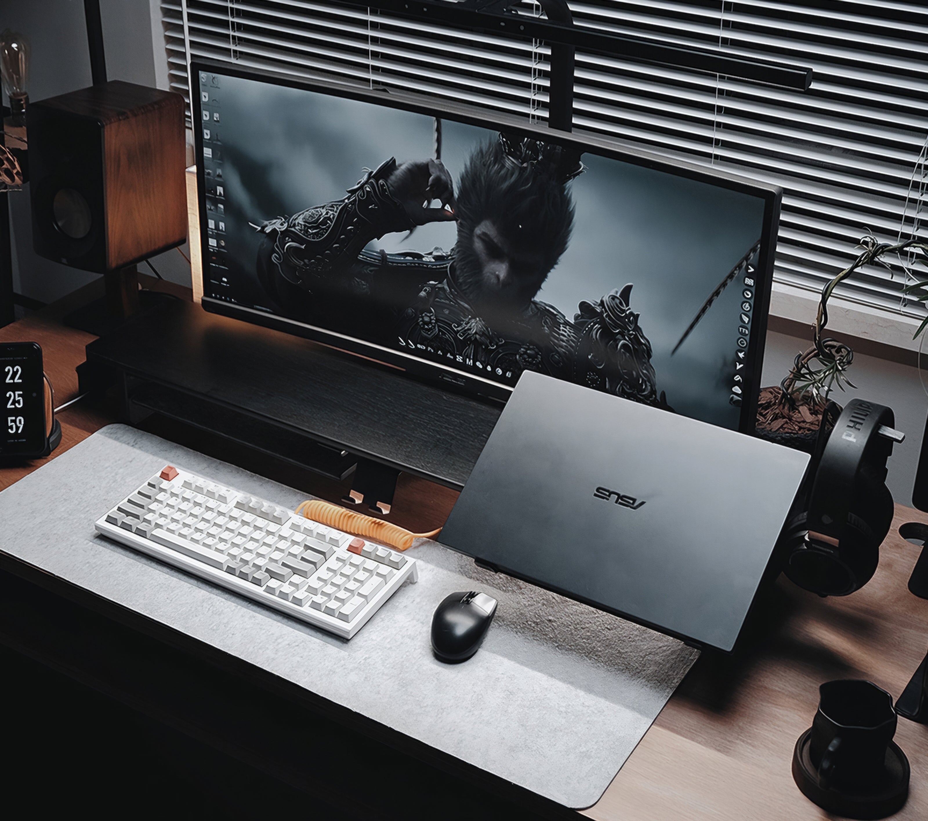 モジュラーウォールナットデスクシェルフ – SPACESW