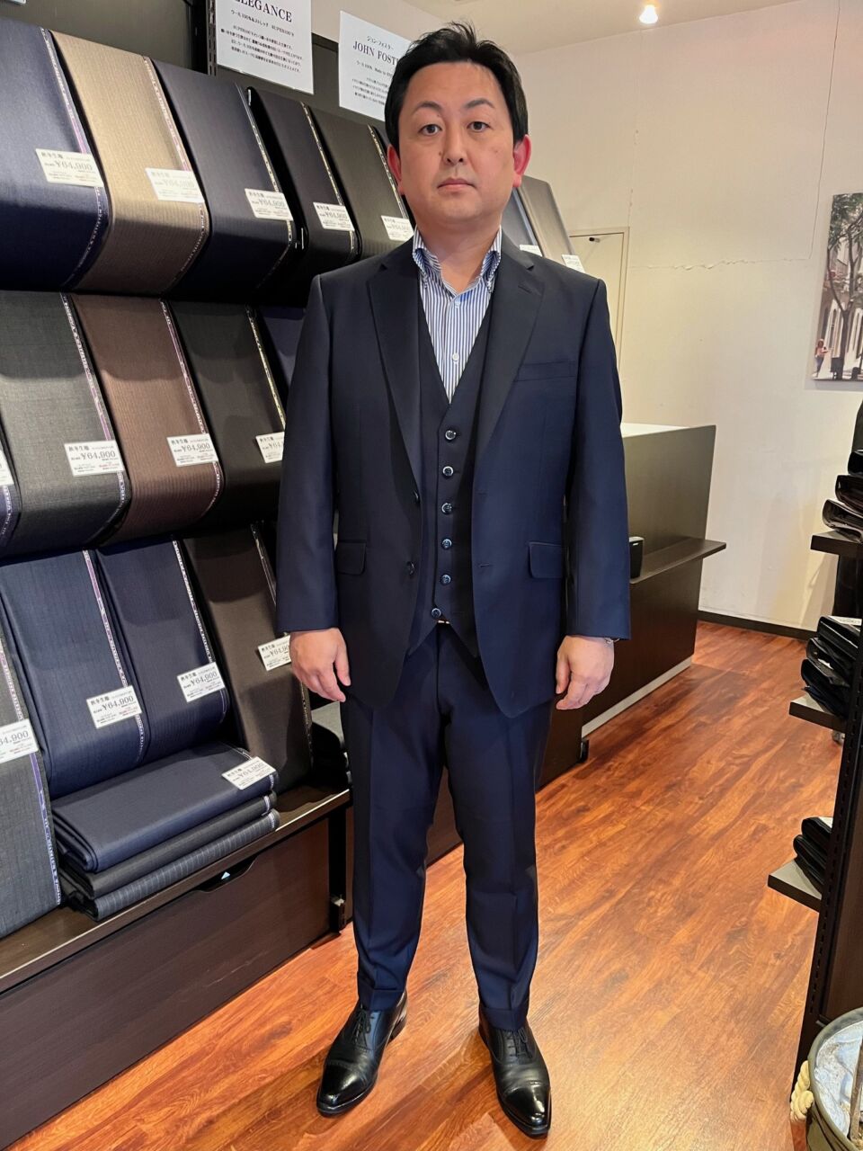 光沢感が魅力のイタリア生地でスリムスタイル【カノニコ】-福島郡山店