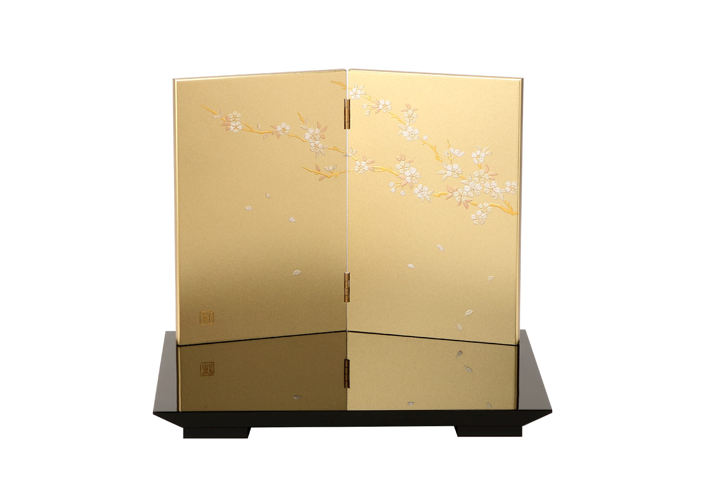 五月人形（兜・武者人形）の飾り台や屏風 / 人形工房 すずなり