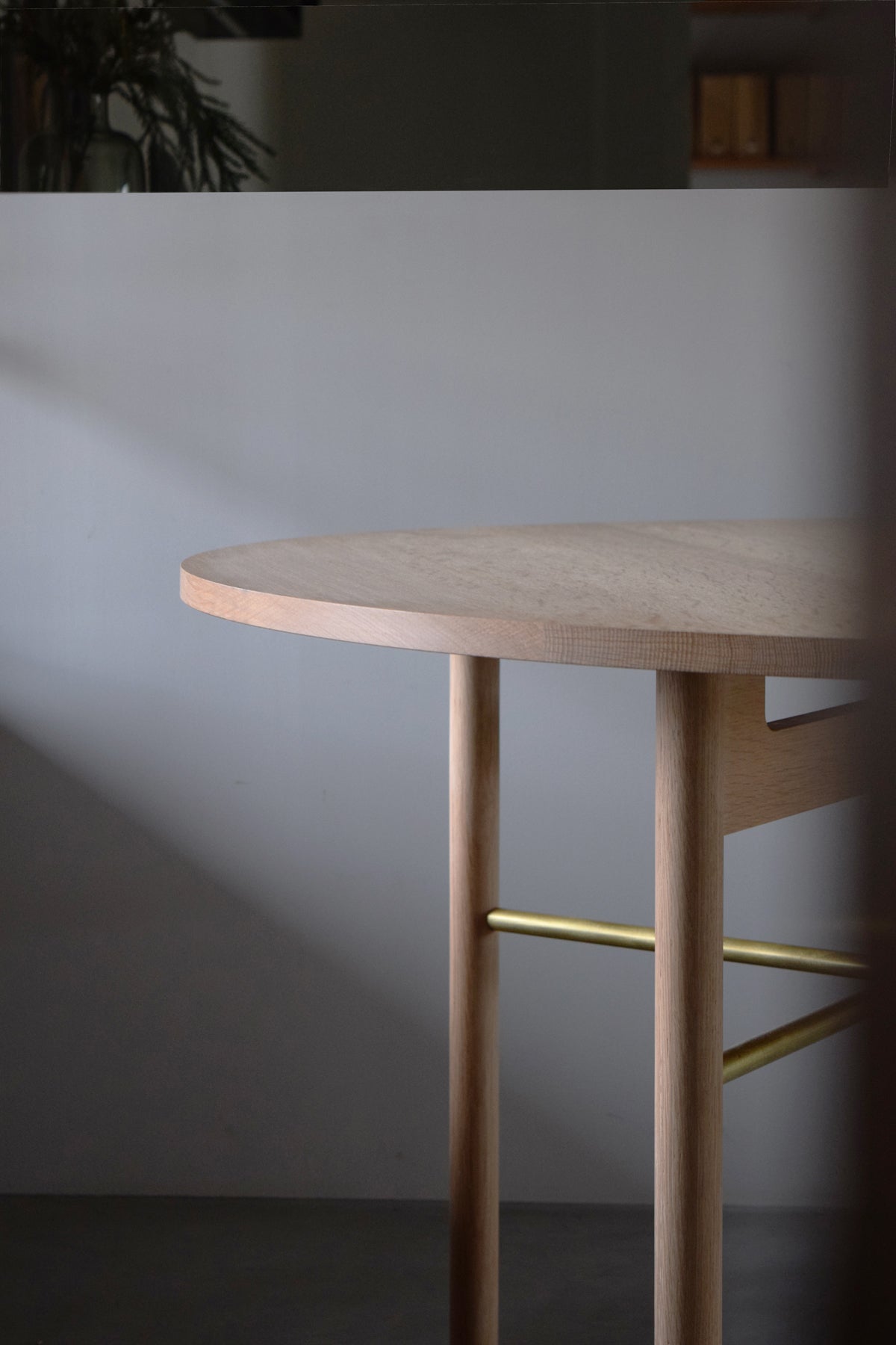 F2:table - round – WOHL HÜTTE