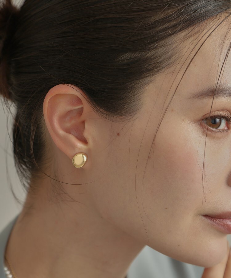K10中空Dシェイプ ピアス（ピアス） | COCOSHNIK（ココシュニック
