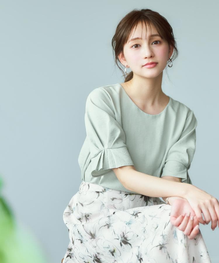 8色展開/XS-LLサイズ》タックパフスリーブブラウス【洗濯機洗い可/吸水