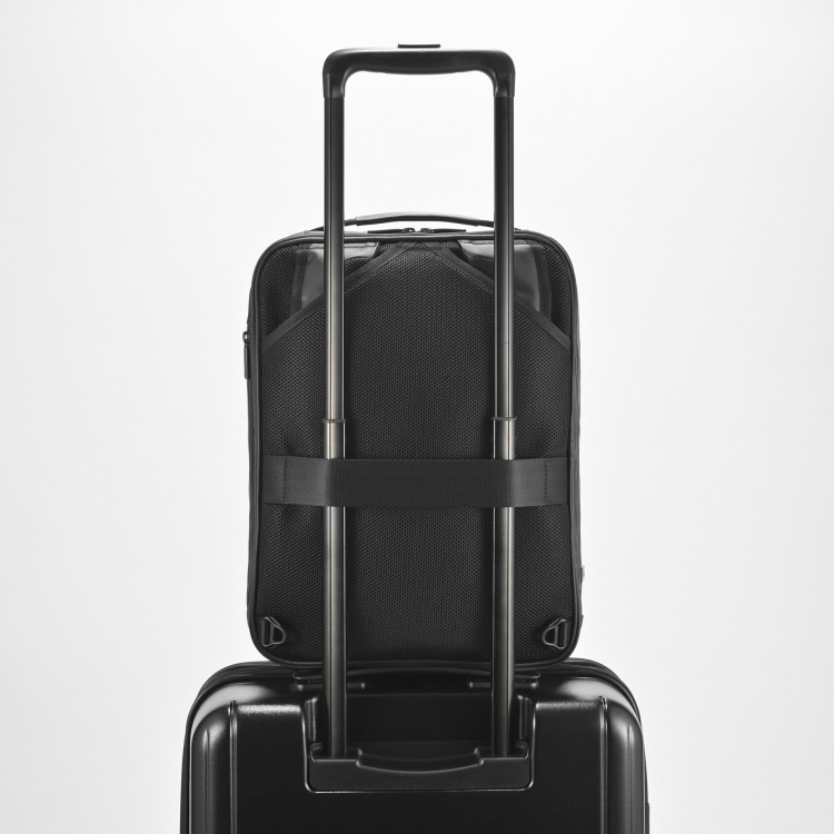 ace.／エース ガジェタブル バーテクト リュック A4/13.3インチ対応