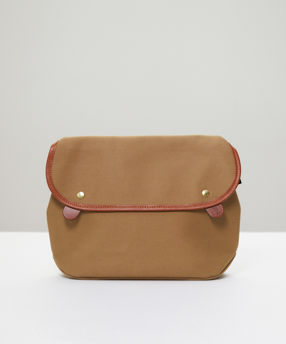 AVON/エイボン ショルダーバッグ《Brady》｜Goods（グッズ