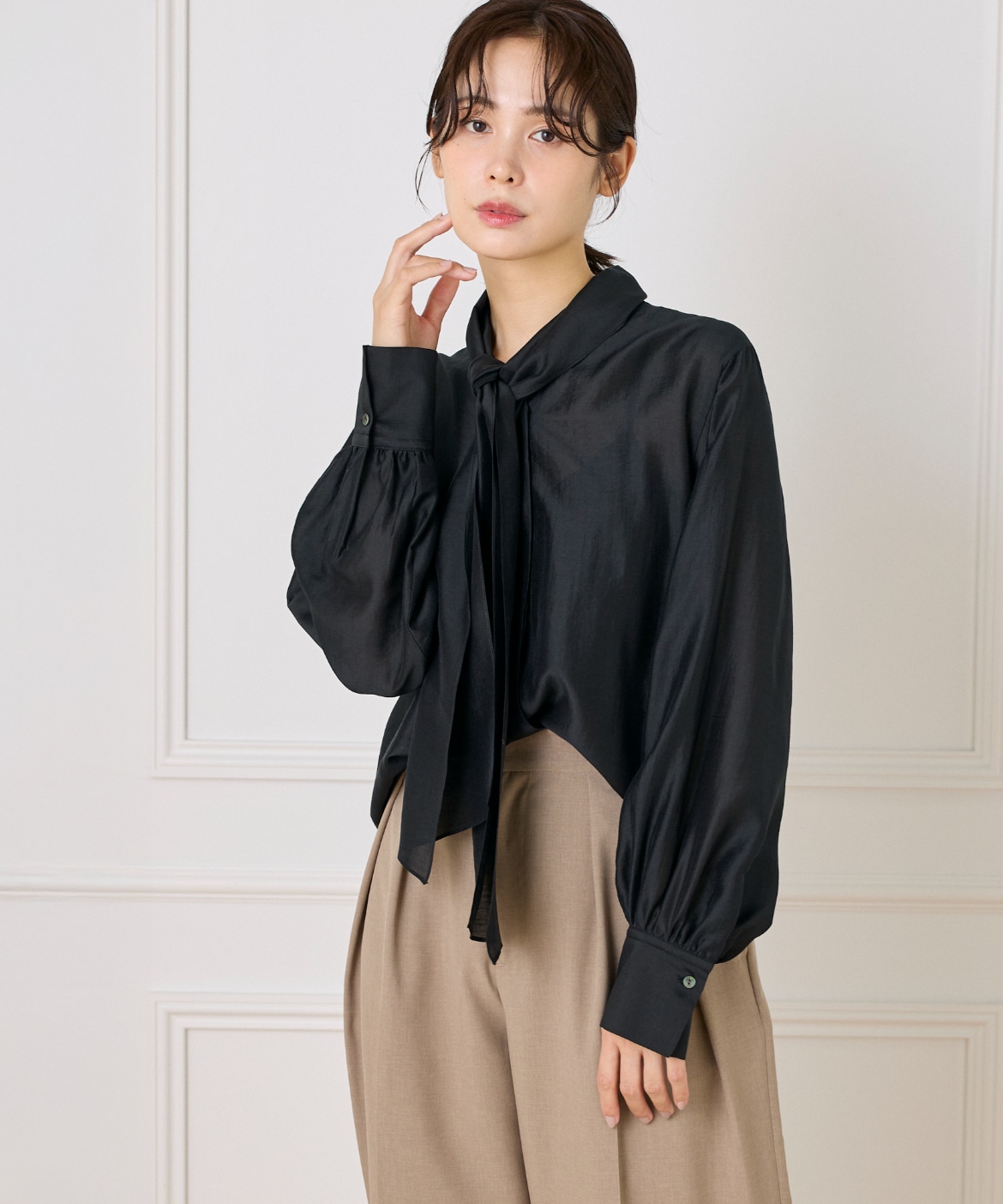 コラボSTORY》2WAY シアーボウタイブラウス【STORY9月号掲載】｜DAY by
