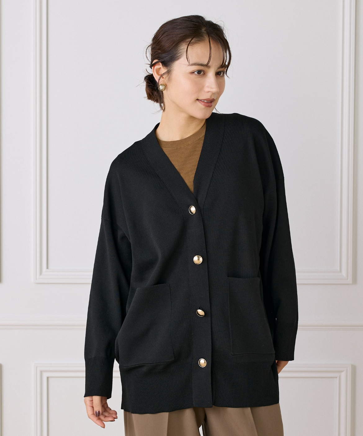 Vネックニットカーディガン｜DAY by DAY It's international