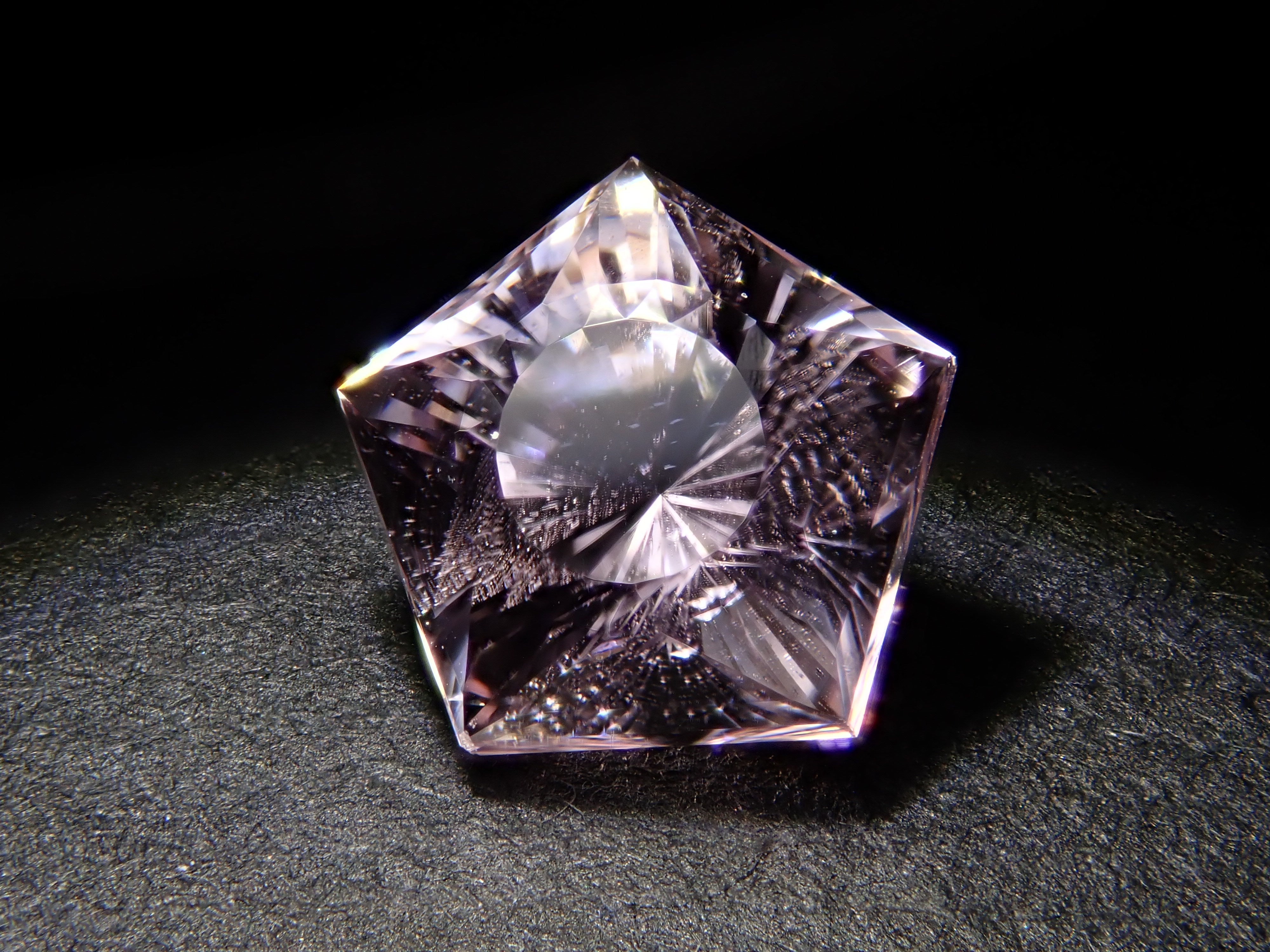 クンツァイト - 通販｜宝石鑑定士が運営【カラッツSTORE】