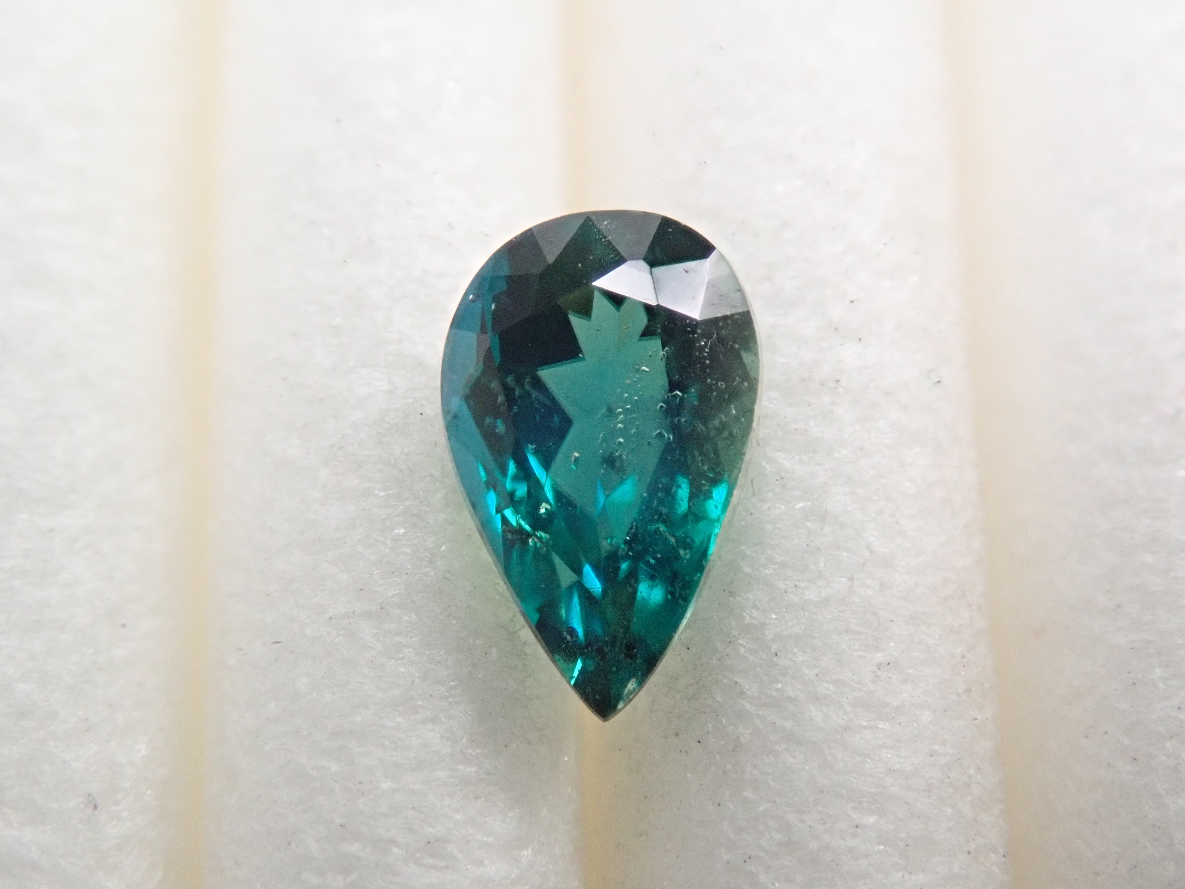 パキスタン産ラズライト（天藍石） 0.305ctルース