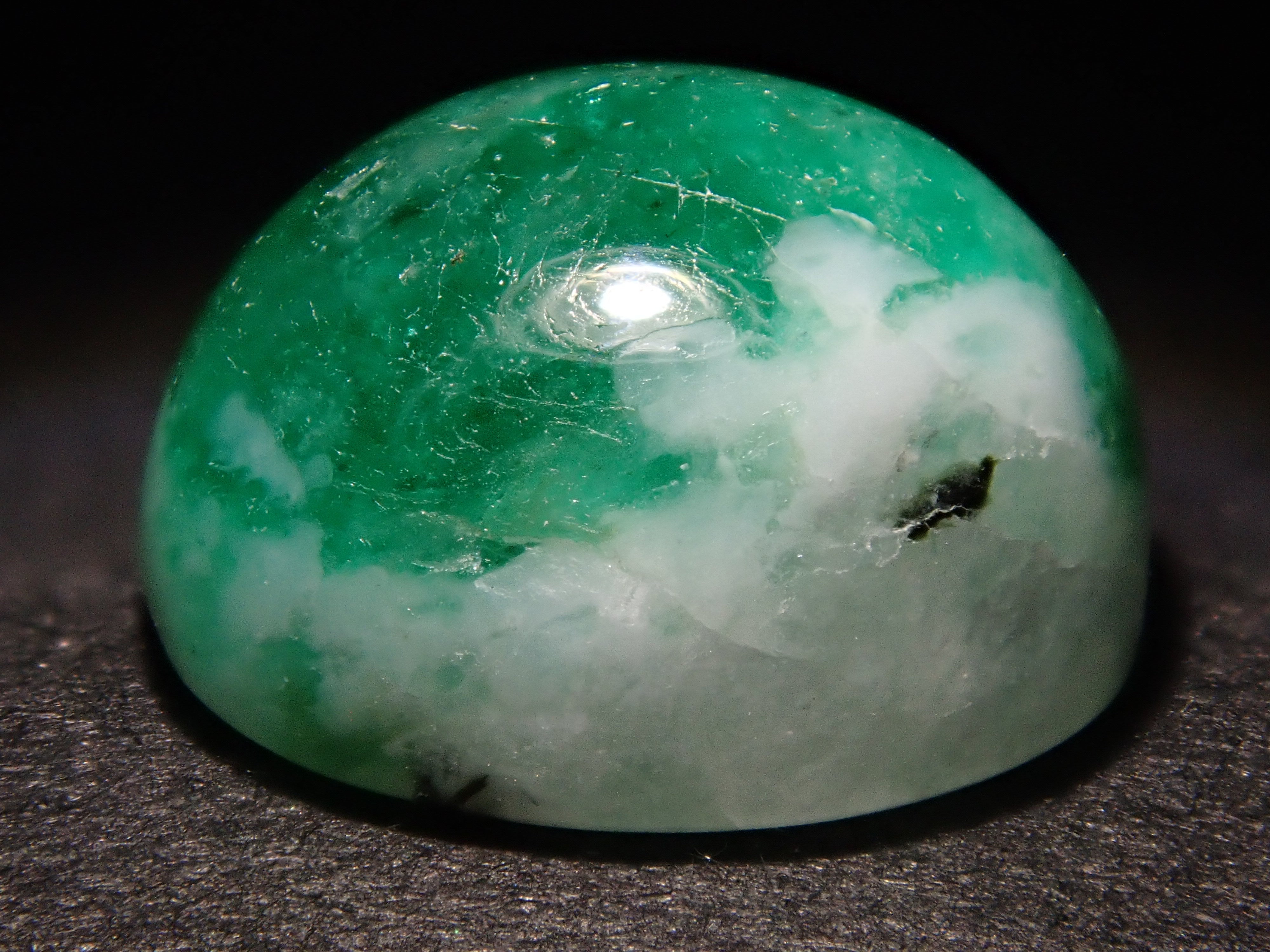 ブラジル産エメラルドインクォーツ 3.367ctルース