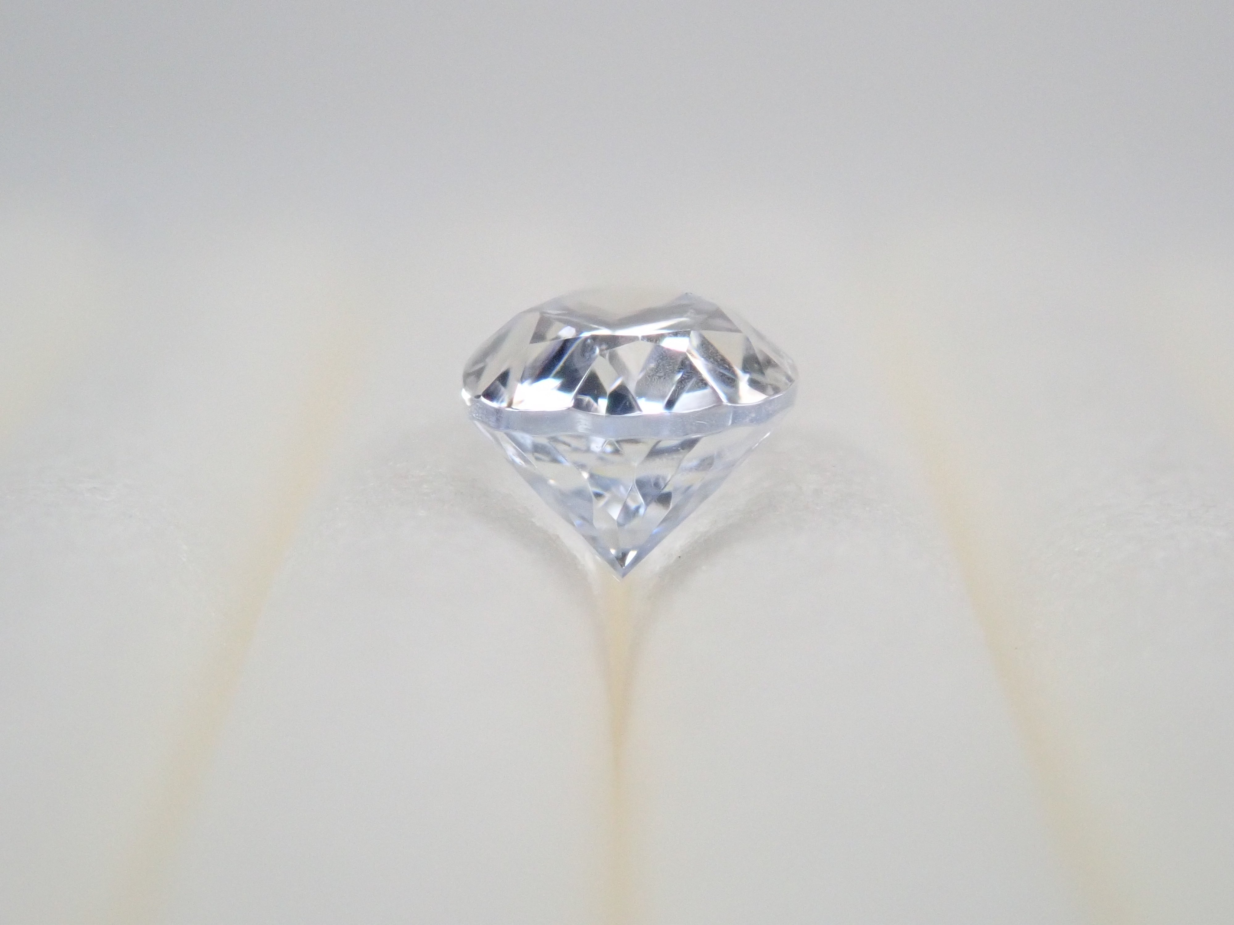 ブルーサファイア（アイスブルー） 0.584ctルース