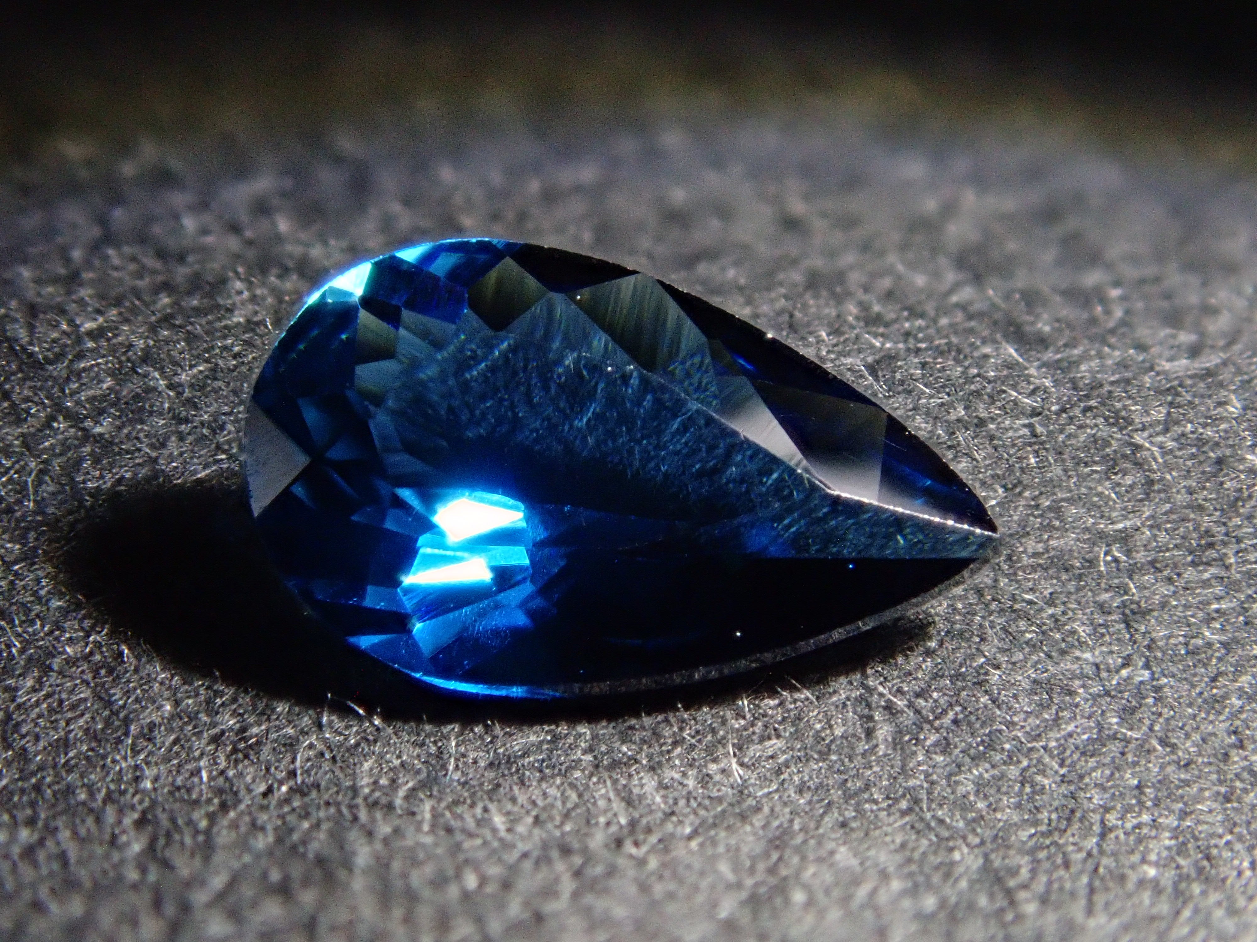 ブラジル産インディゴライトトルマリン 0.421ctルース 鑑別書