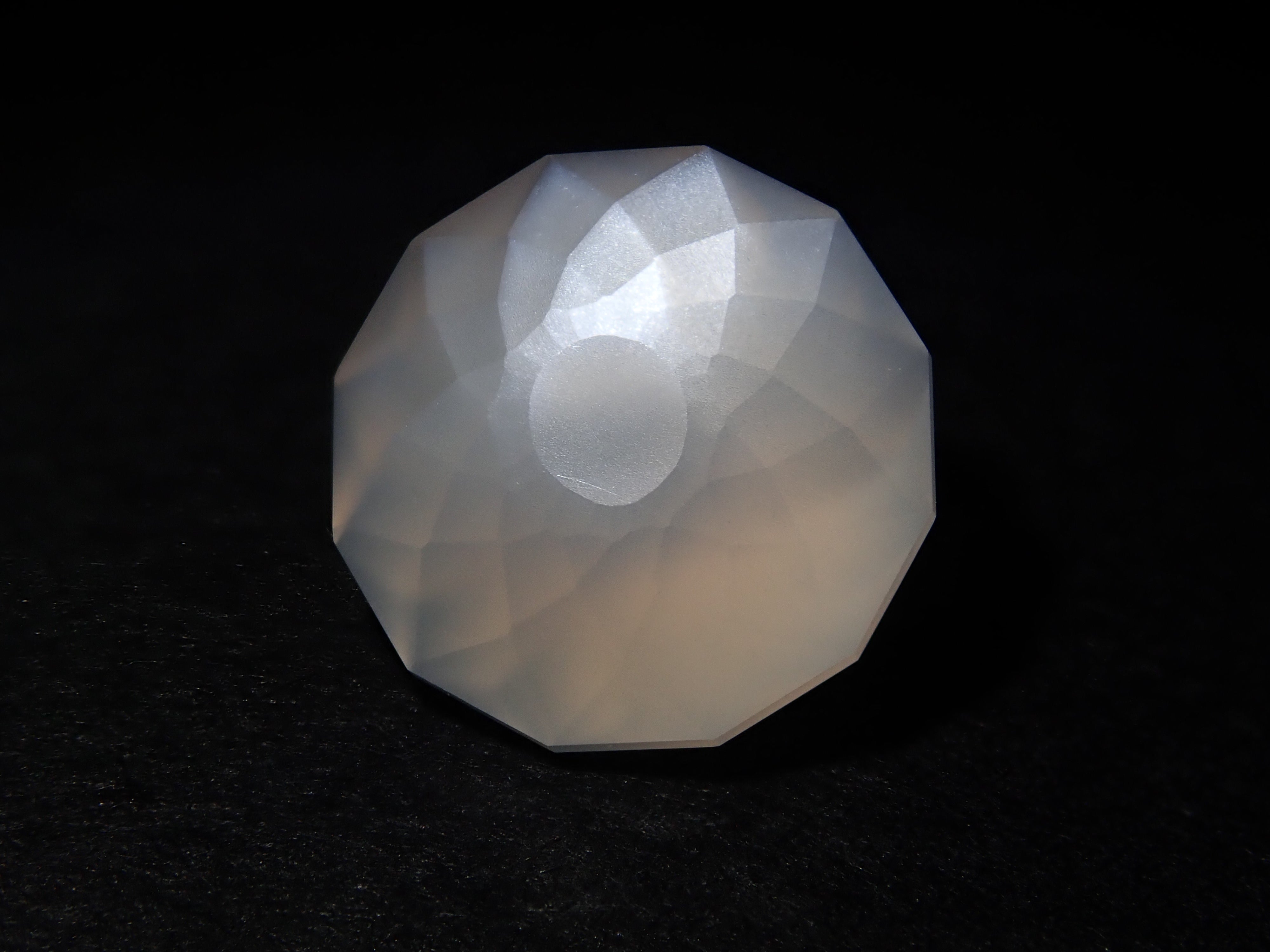 ムーンストーン 1.823ctルース