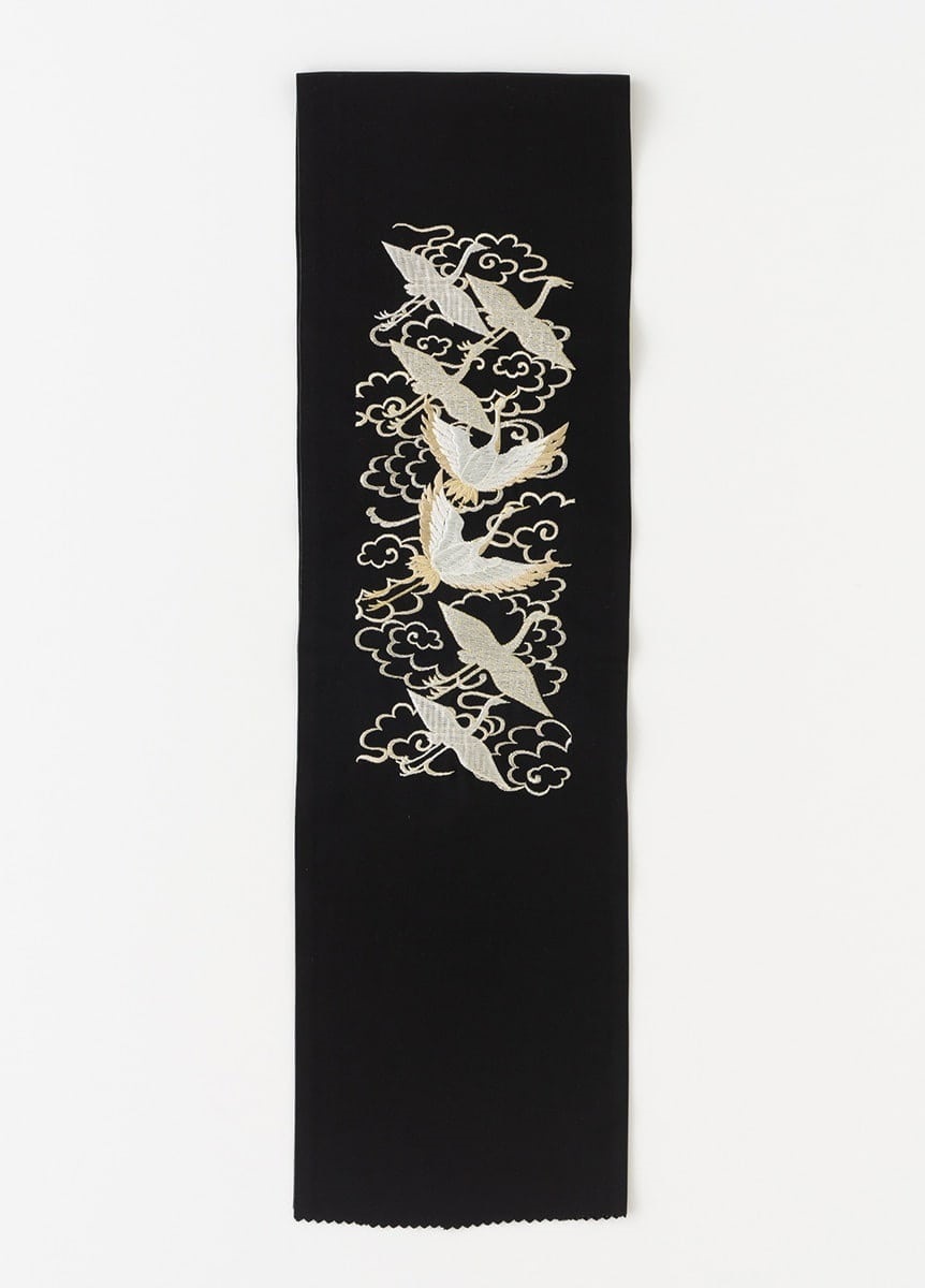 刺繍半衿 雲間に鶴 黒（ご予約受注品） | 振袖 | やまとオンラインストア