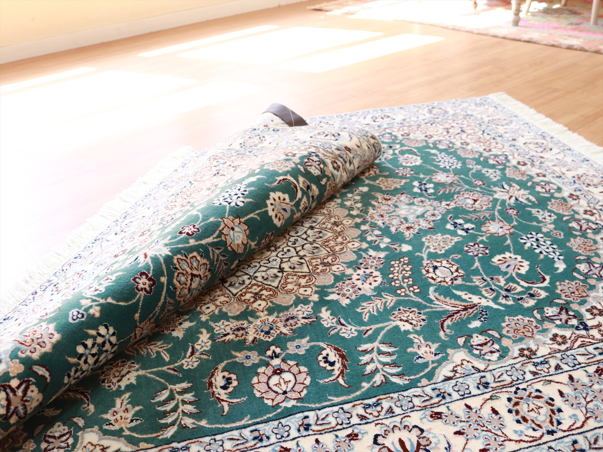 キリムスタイル / ペルシャ絨毯 ナイン産 ハビビアン工房150×110cm