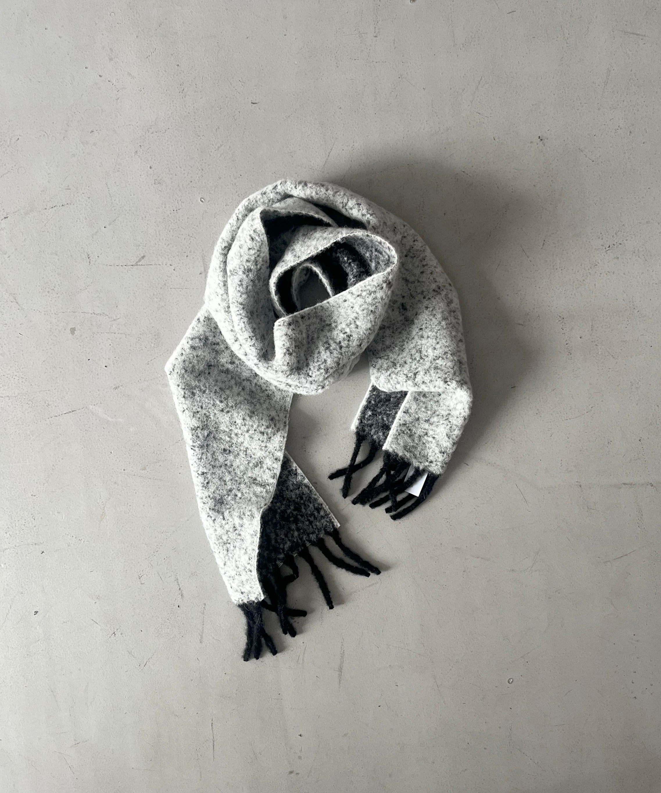 The Inoue Brothers 【ザイノウエブラザーズ】two colour woolly scarf