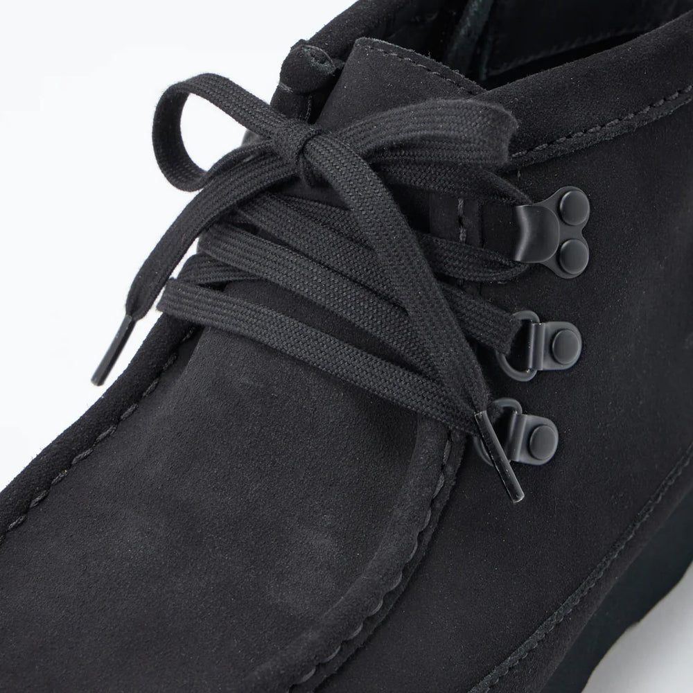 CLARKS ORIGINALS × DAIWA ANGLER'S WALLABEE GTX SP – OBLIGE