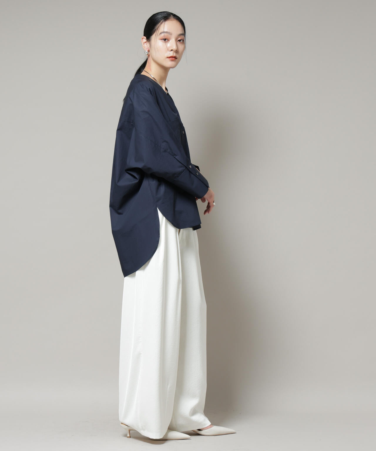 Vネック オーバーサイズ シャツ