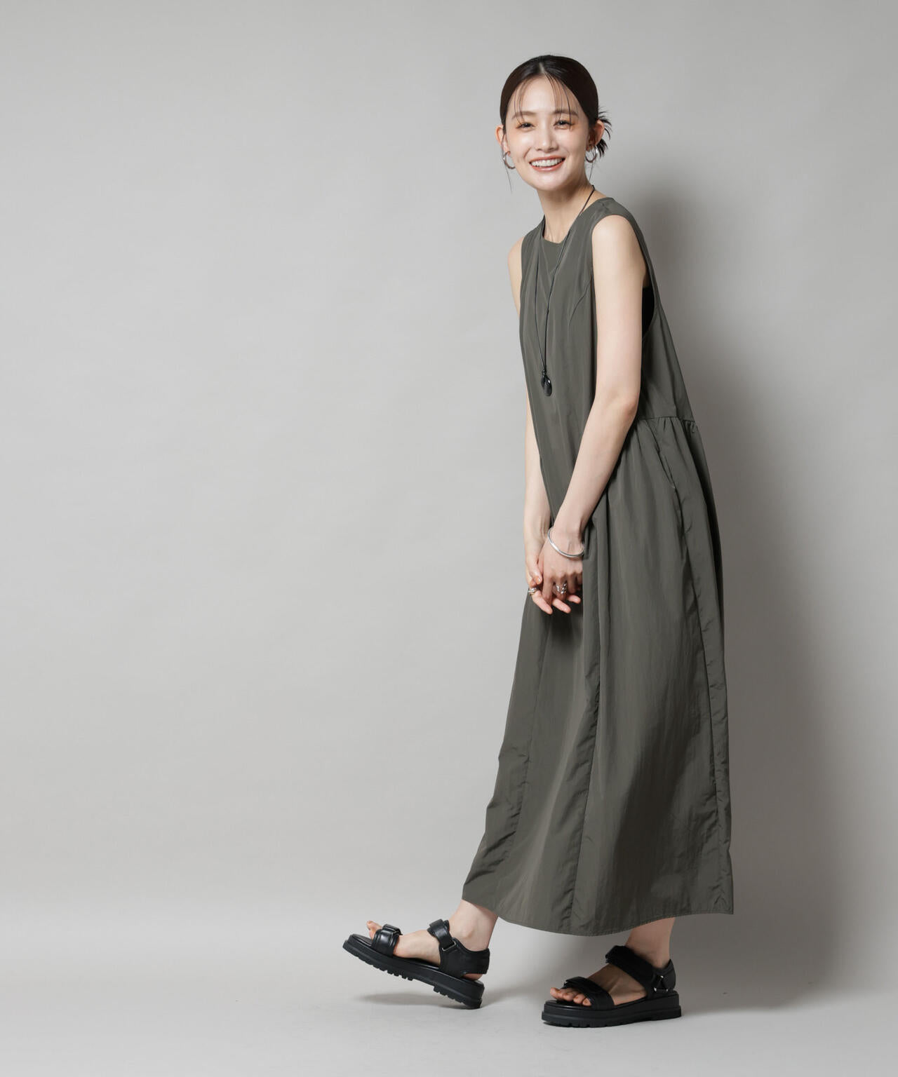 サイドギャザー ナイロン ワンピース