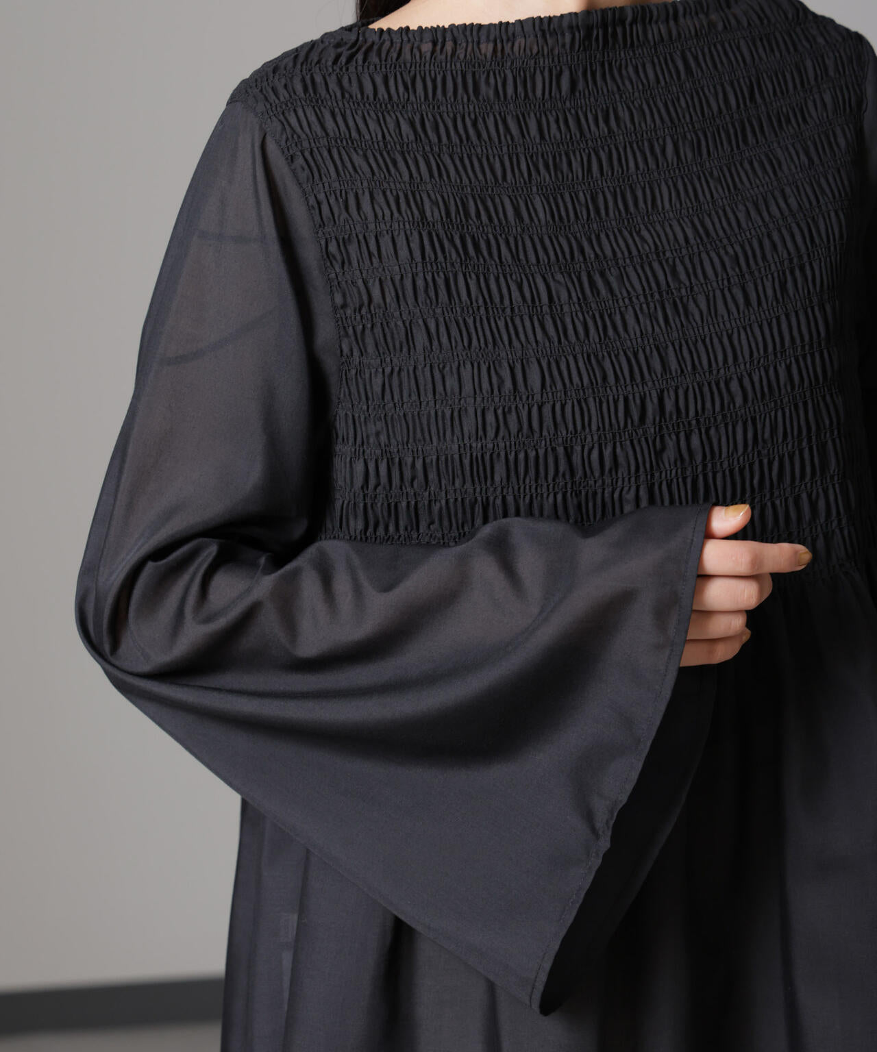 シャーリング フレア スリーブ ブラウス