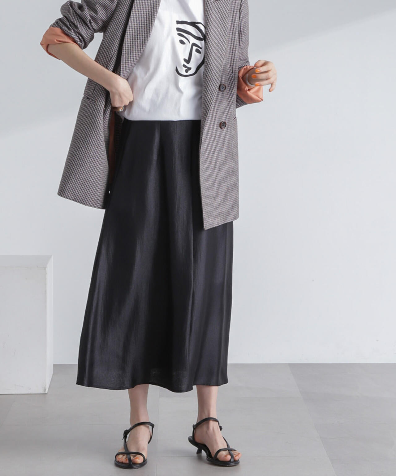 シャイニー サテン ロングスカート