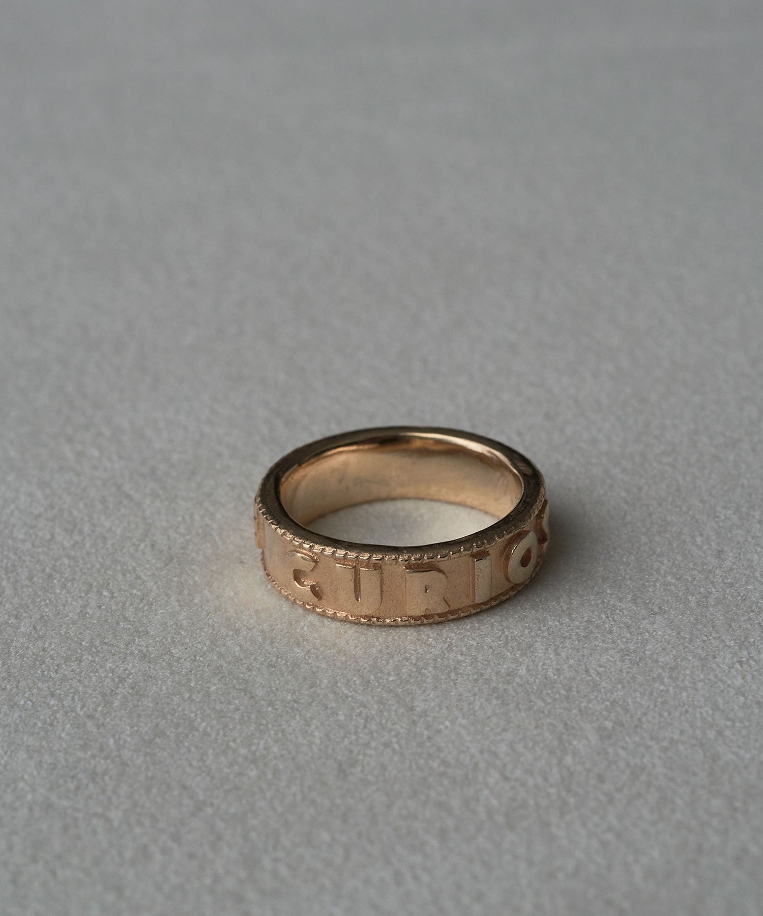 ENGRAVED RING 