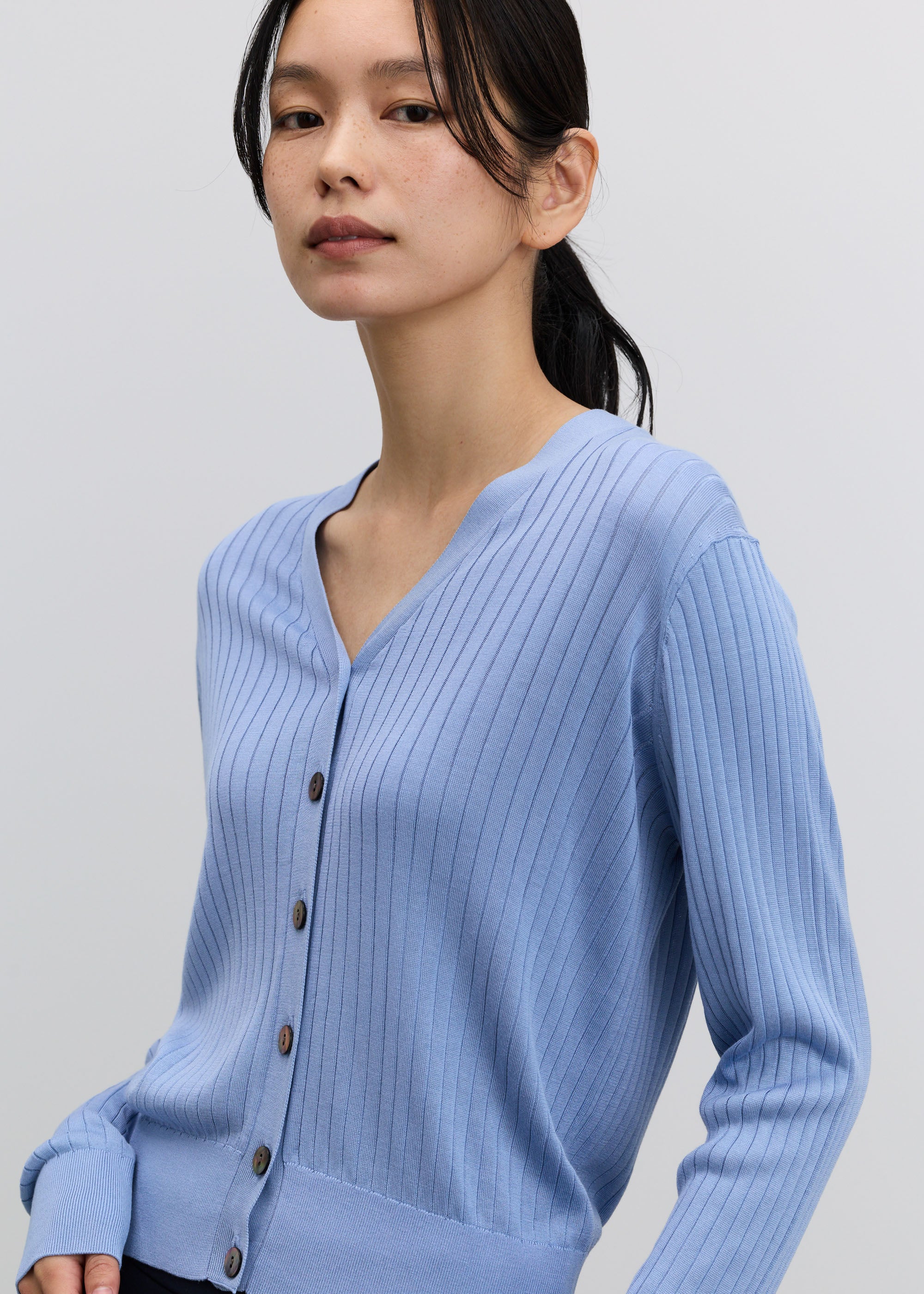 シルクワイドリブVネックカーディガン - SOÉJU online store｜上質な