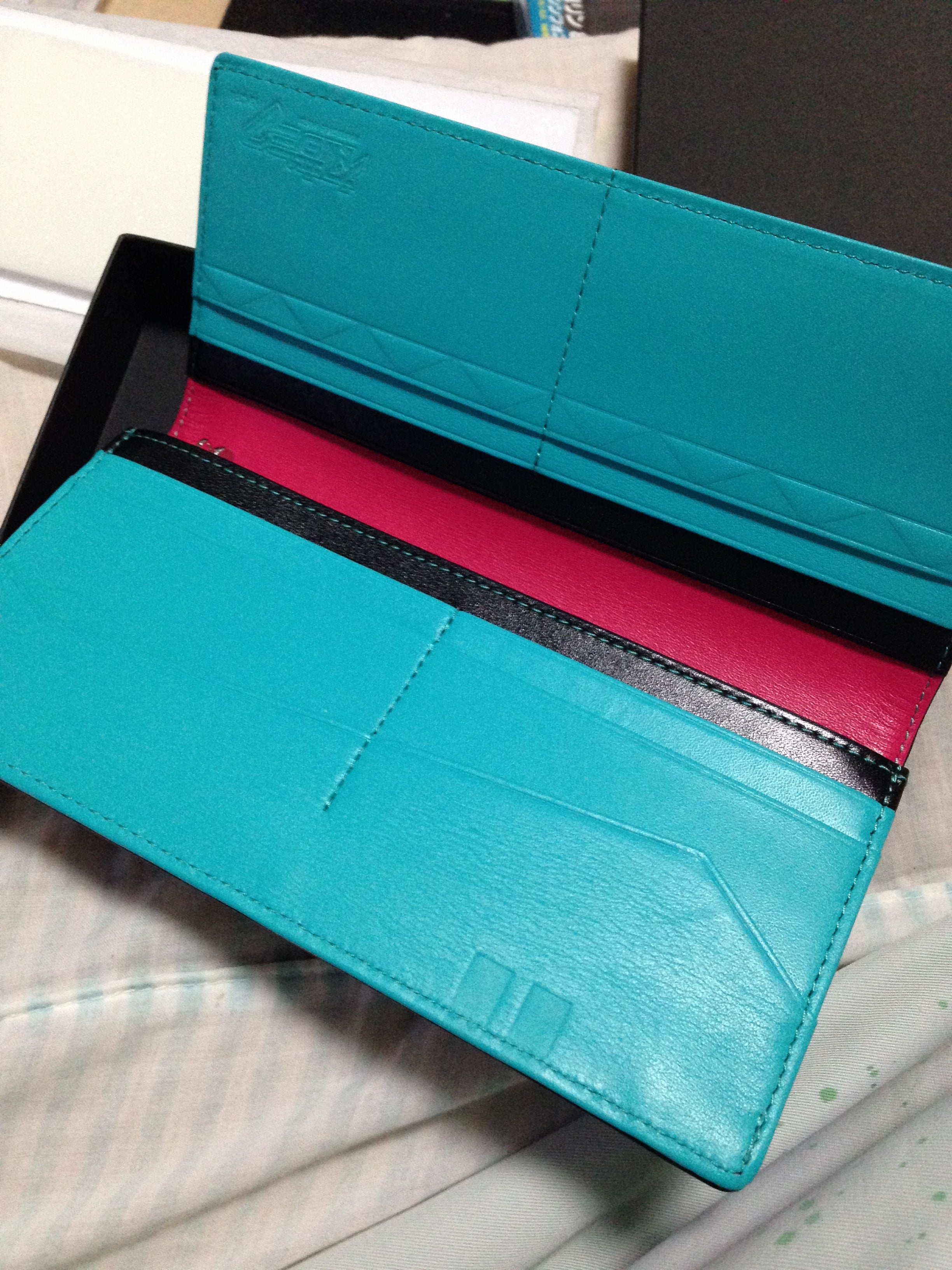 初音ミク 10周年記念 本革長財布」を購入！ | みラァのみっくりブログ