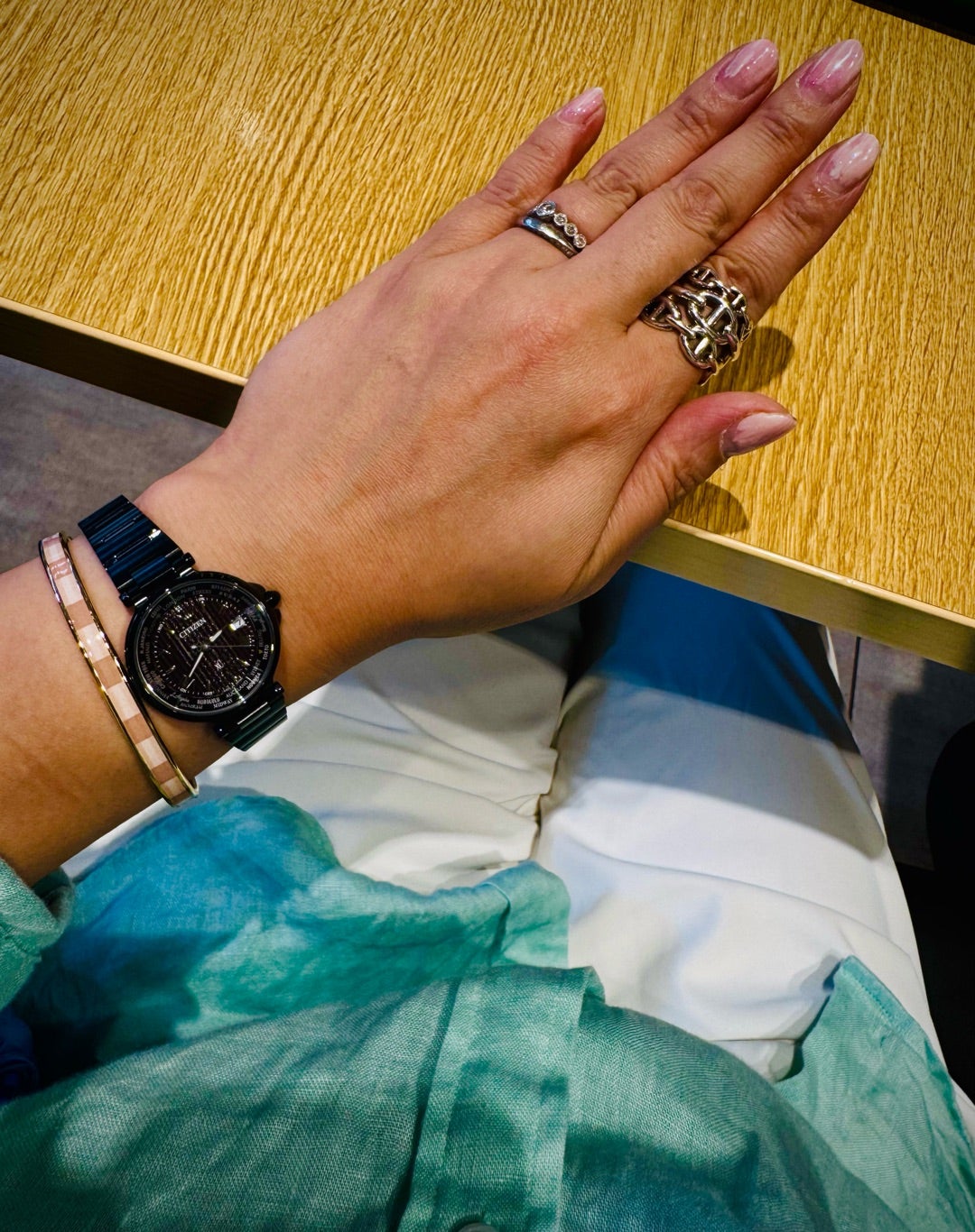 CITIZEN クロスシーの時計デビュー ソーブラックで SEIKOルキアと軽く