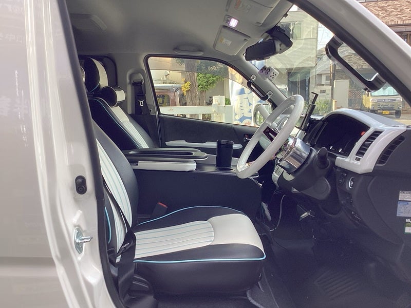 ハイエース Avenueステアリング | ACCEL CUSTOM SHOP